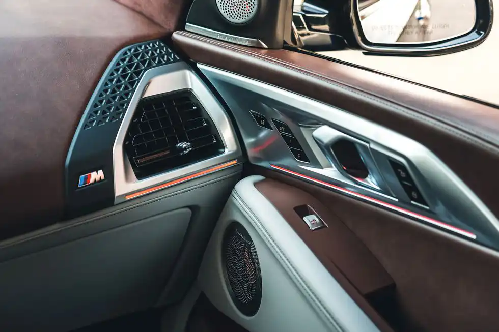 2023 bmw xm details